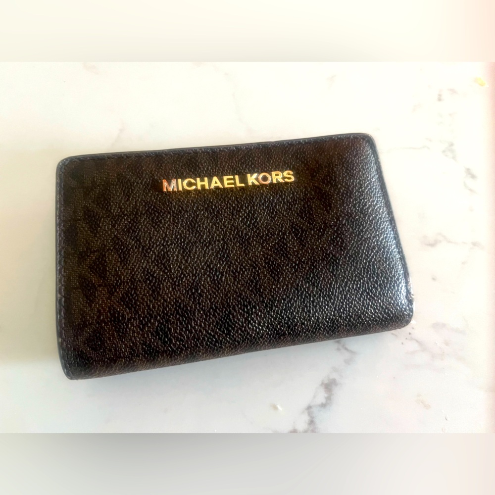 Michael Kors Jet Set Travel Medium Bifold Zip Coin Wallet - Brown 35F8Gtvf2B-200
